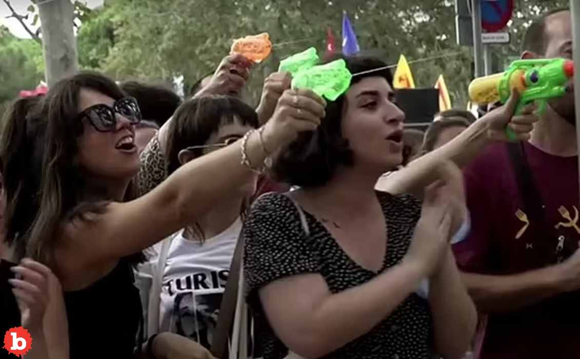 Barcelona Gets Misguided Squirt Gun Protestors Squirting Tourists?